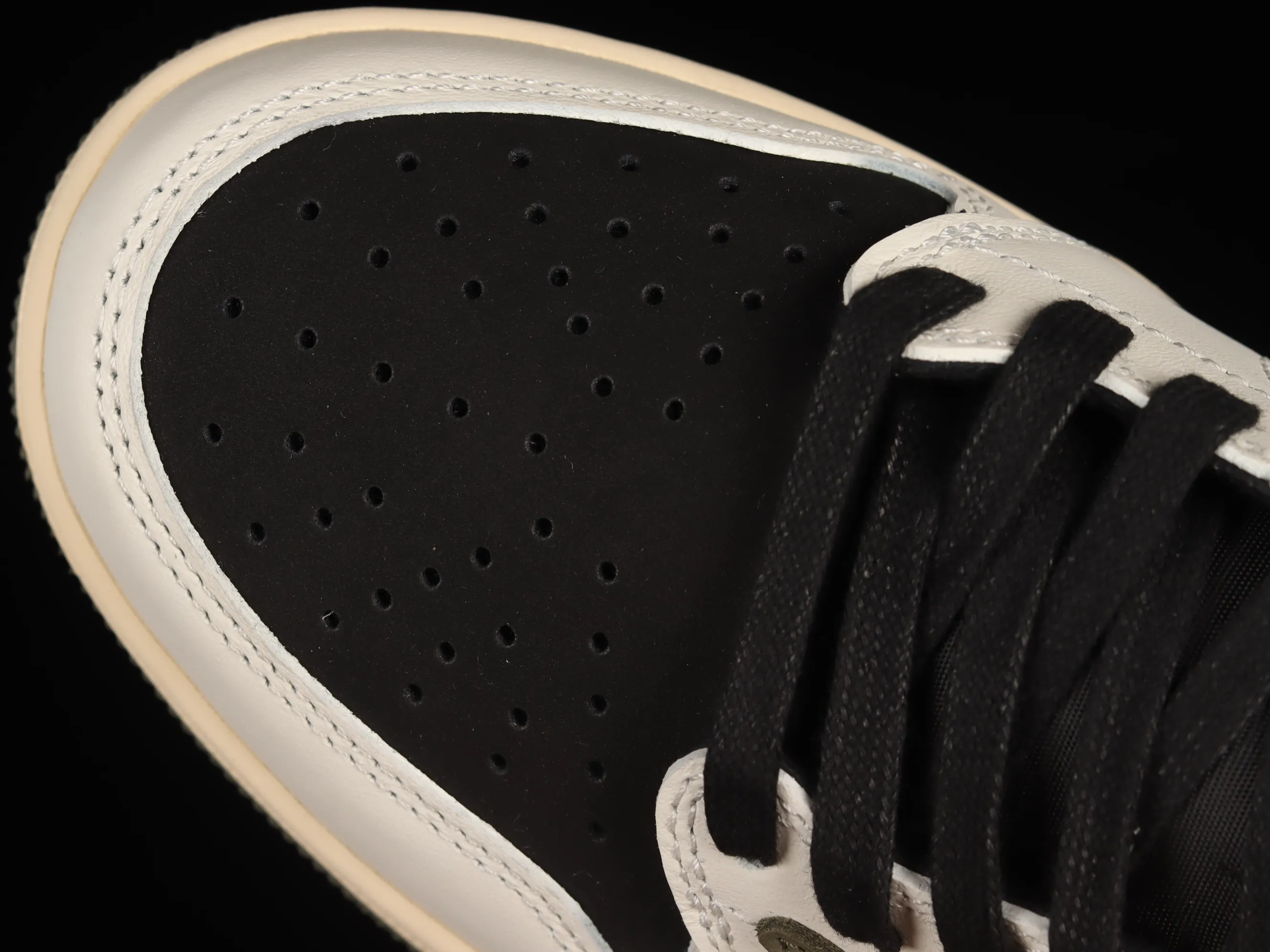 All categories Air Jordan Jordan series basketball shoes Air Jordan 1 Low Travis Scott x Air Jordan 1 Low OG AJ1 Joe 1 joint overhead hook DZ4137-106
